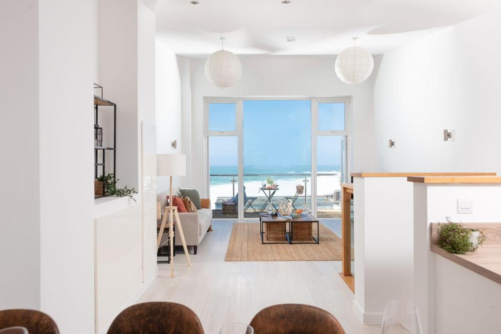 5 Gwelva, Newquay