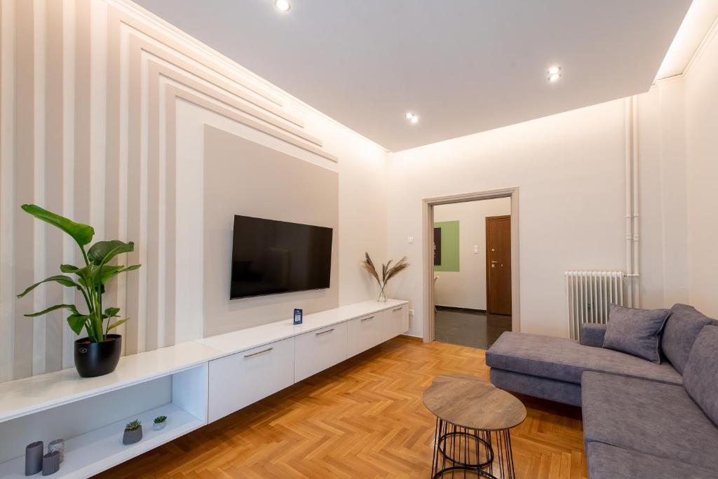 TV a/nebo společenská místnost v ubytování MEDLUXE LUXURY APARTMENT !