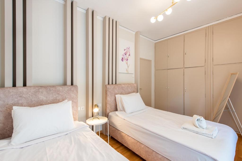 Postel nebo postele na pokoji v ubytování MEDLUXE LUXURY APARTMENT !