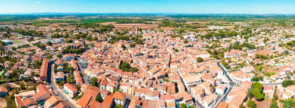 Vue panoramique sur l&#39;&eacute;tablissement Appartement de 2 chambres avec jardin clos et wifi a Vias a 2 km de la plage