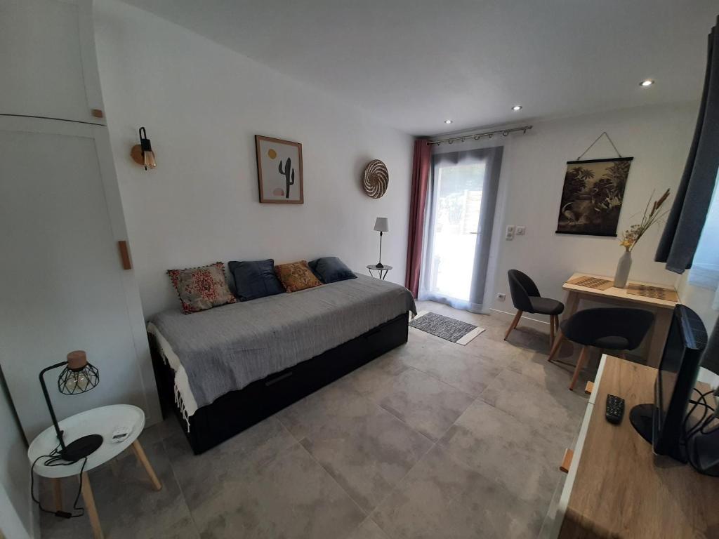 Fotografia z galérie ubytovania la Colinière, joli studio en pleine nature v destinácii Aix-en-Provence