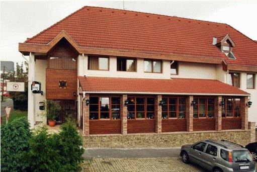Il Gallo Nero - Fekete Kakas Étterem és Panzió 9700 Szombathely, Rumi út 21 kép - 1