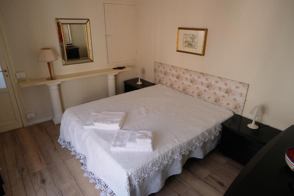 Marianna - Habitación Cuádruple Con Balcón
