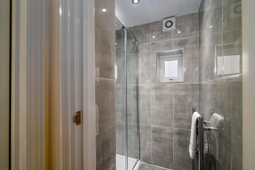 Camden Apartments - One-Bedroom Apartment