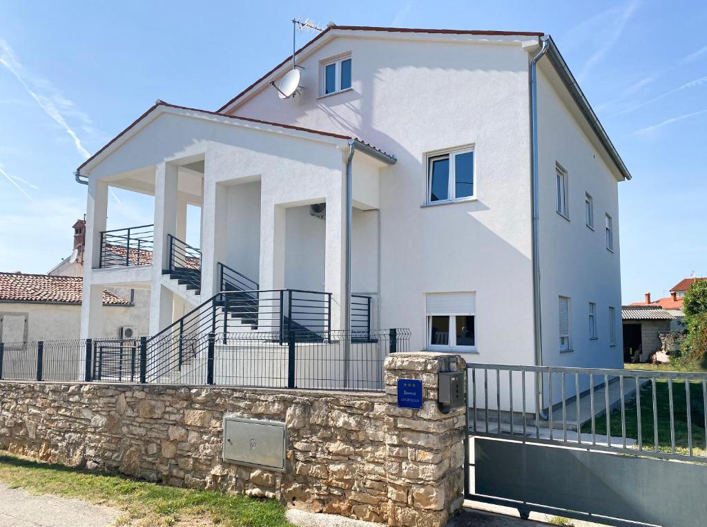 Budova, kde se apartmán nachází