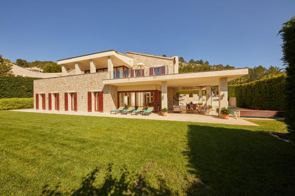 Vonkajšia záhrada v ubytovaní Villa Ruby by Cap Vermell Estate