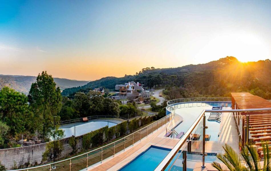 Bazén v ubytování Golden gramado resort Laghetto nebo v jeho okolí