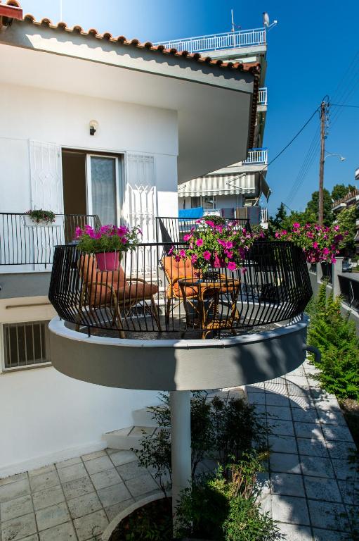 Balkón nebo terasa v ubytování Villa LINDEN Kallikratia
