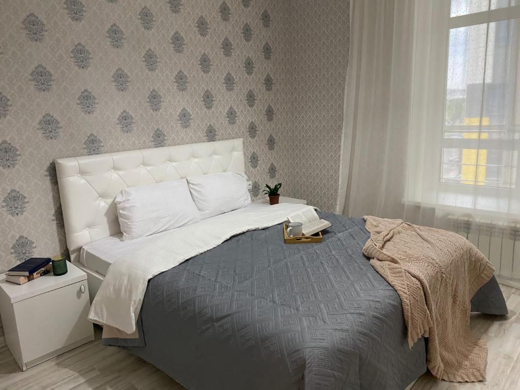 Uiutnaia Kvartira Na Botanicheskom Sadu Cozy Apartament Near The Botanical Garde