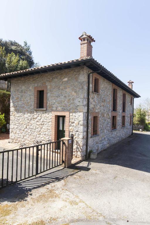 Casa Rural Camangu (España Camango) - Booking.com