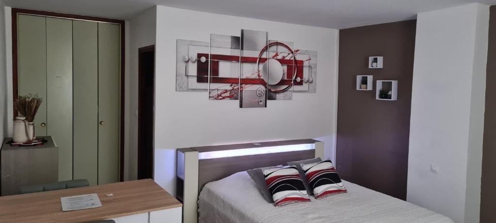 Postel nebo postele na pokoji v ubytování Auberge de Baudinard sur Verdon