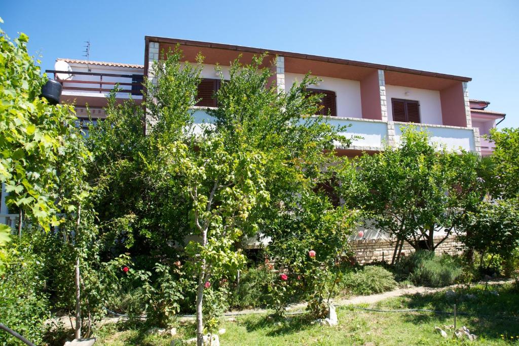 Gallery image of Apartments Slavica in Rab
