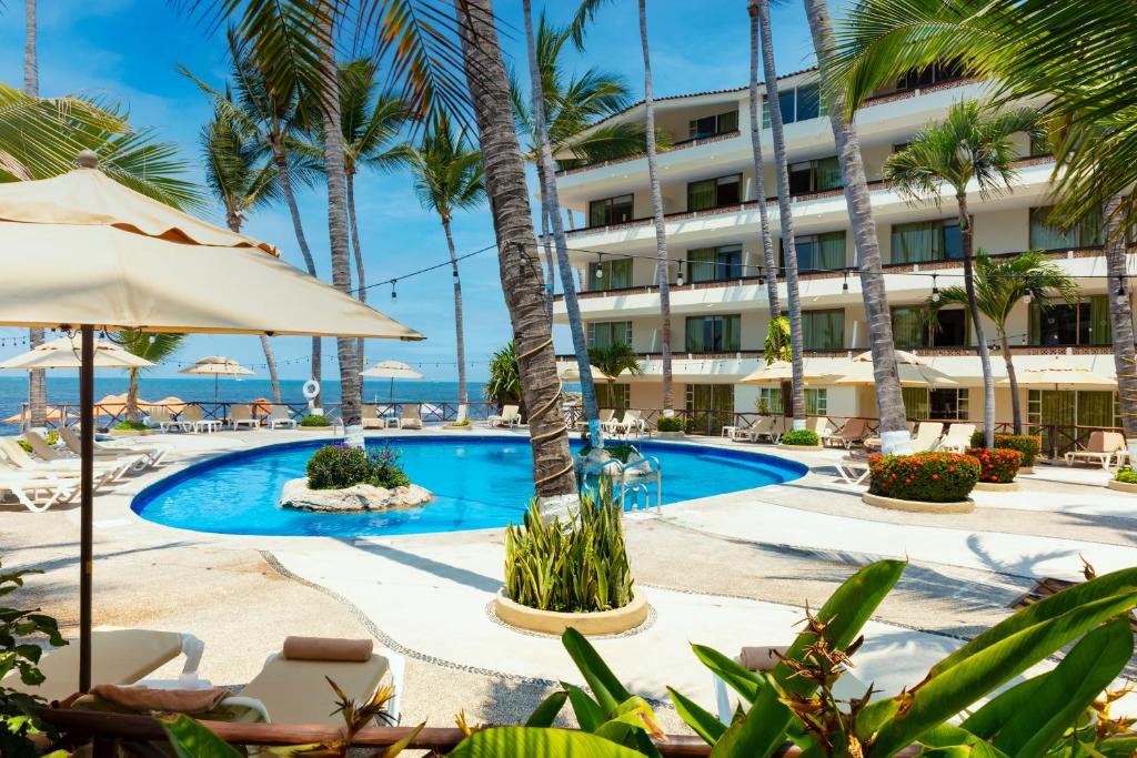 Bazén v ubytování Las Palmas by the Sea All Inclusive nebo v jeho okolí