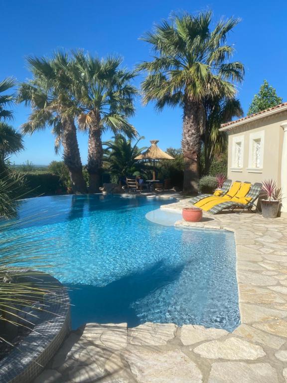 VILLA PIACERE Superbe villa prestige 4étoiles, piscine chauffée, sauna, jacuzzi, pétanque