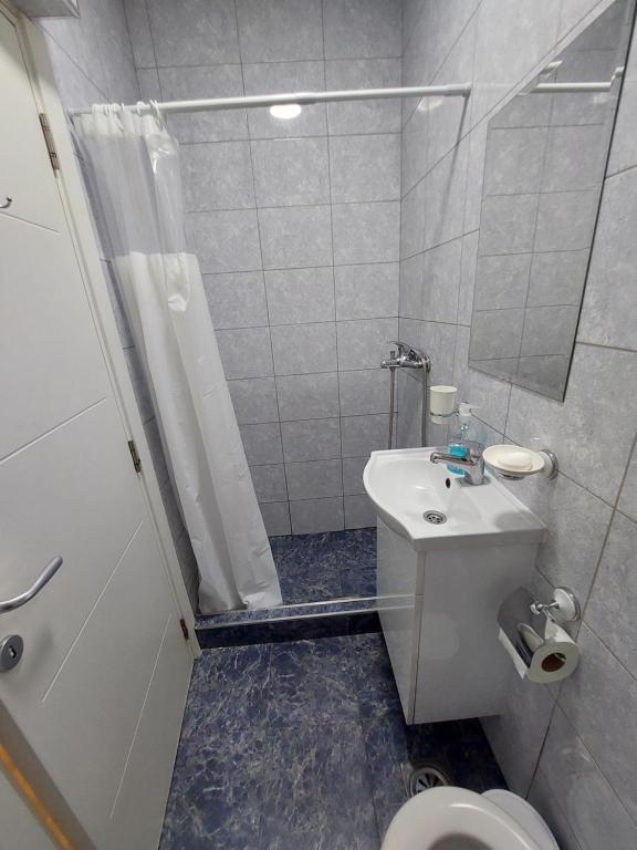 Koupelna v ubytování APARTMAN ADA
