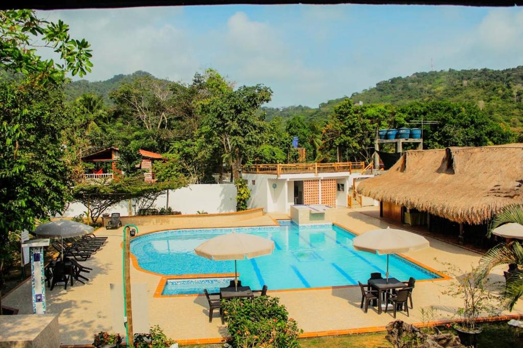 Výhled na bazén z ubytování Hotel Mares Capurganá nebo okolí