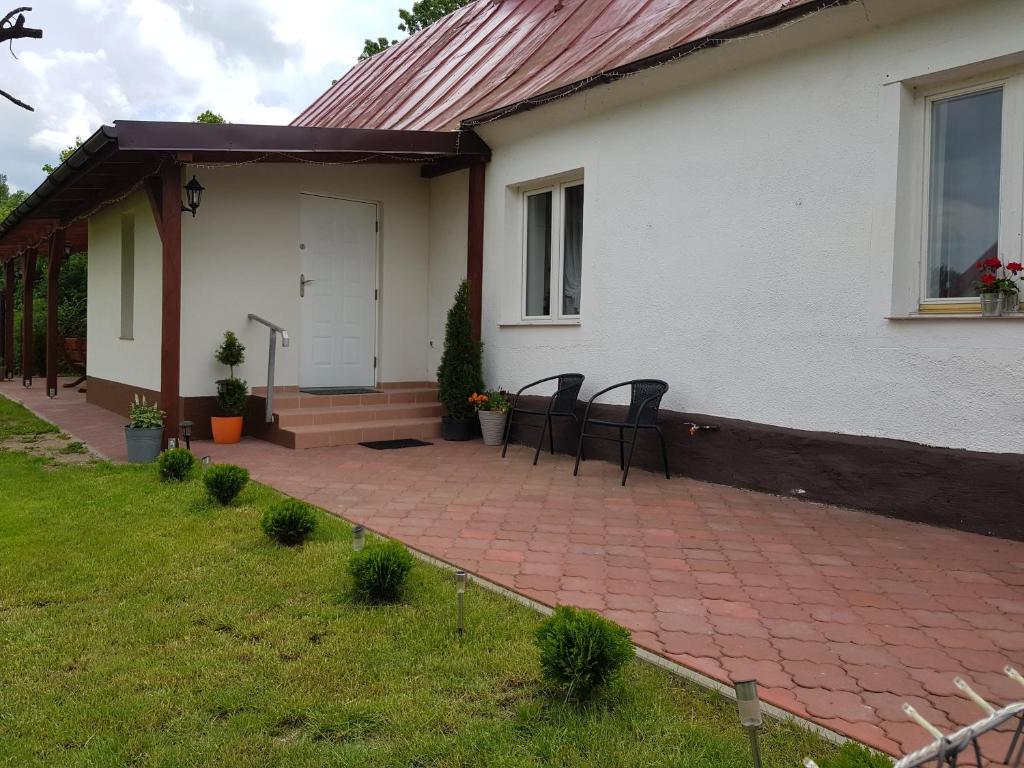 Vonkajšia záhrada v ubytovaní Apartament Wiejska Sielanka