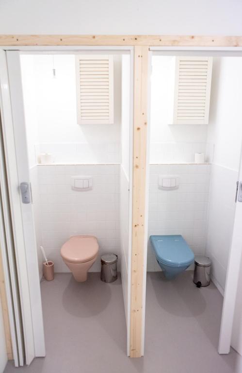 Un baño de Sishaus Hostel