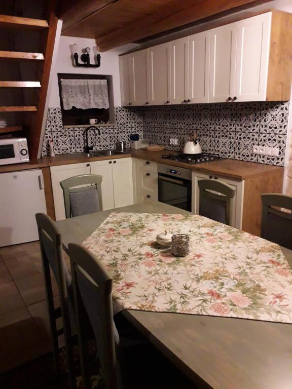 Kuchyň nebo kuchyňský kout v ubytování Agroturystyka Falinka