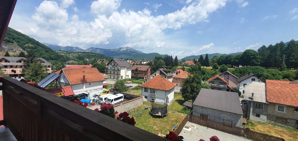 Nespecifikovaný výhled na hory nebo výhled na hory při pohledu z apartmánu