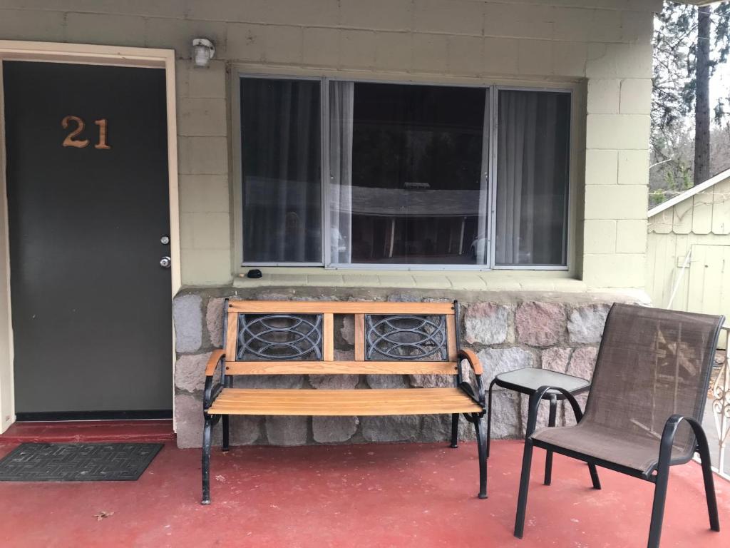 Dunsmuir Lodge photo