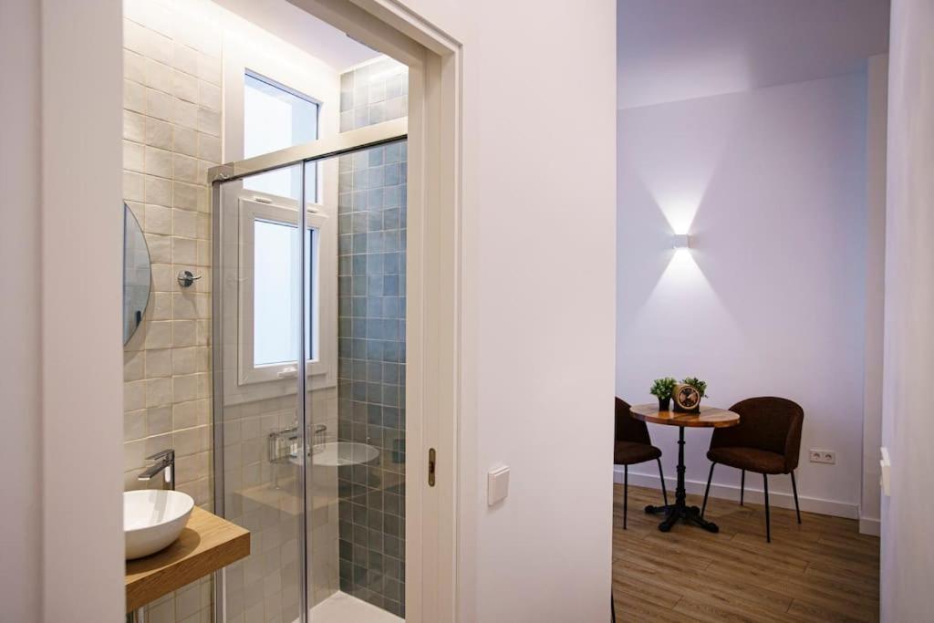 Kúpeľňa v ubytovaní Mini hotel in the heart of Sevilla for exclusive usage