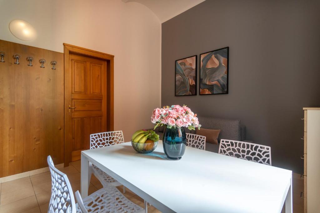 Bohemian Dreams Apartments and Suites by Dwellfort - Resim 24