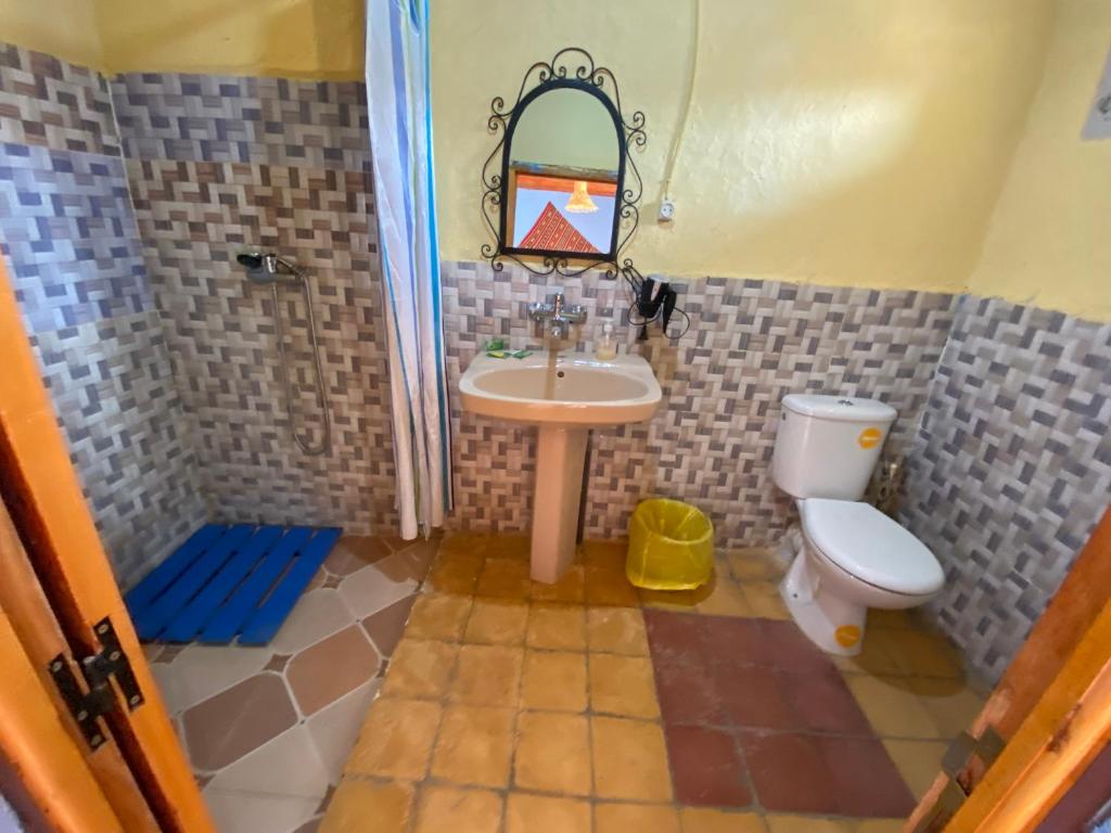 Koupelna v ubytování Auberge Kasbah Des Dunes