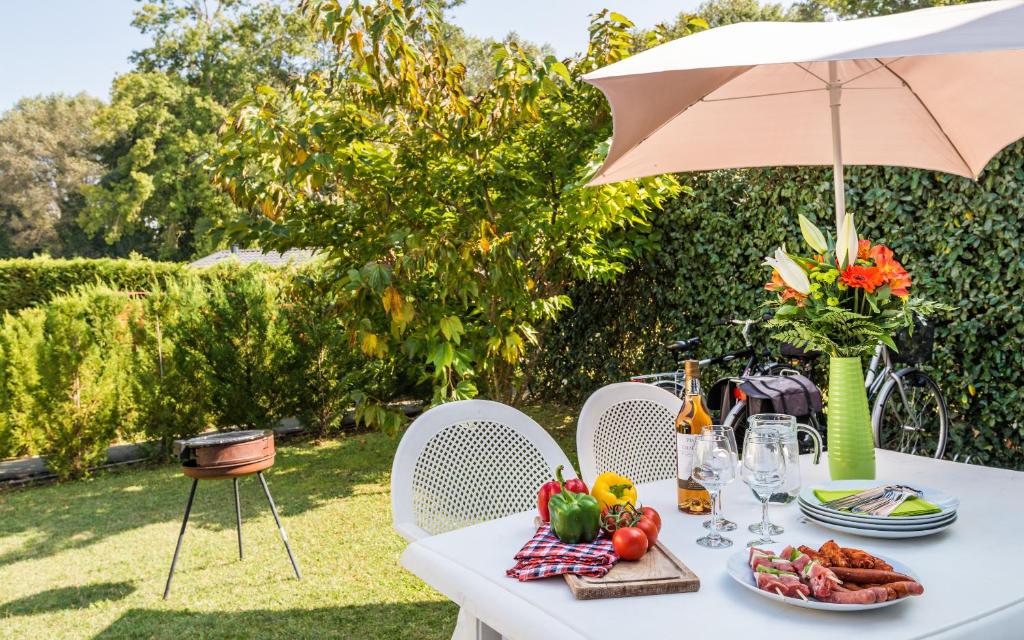 Lagrange Vacances Le Clos des Chênes - Maisonette (6 Adults)