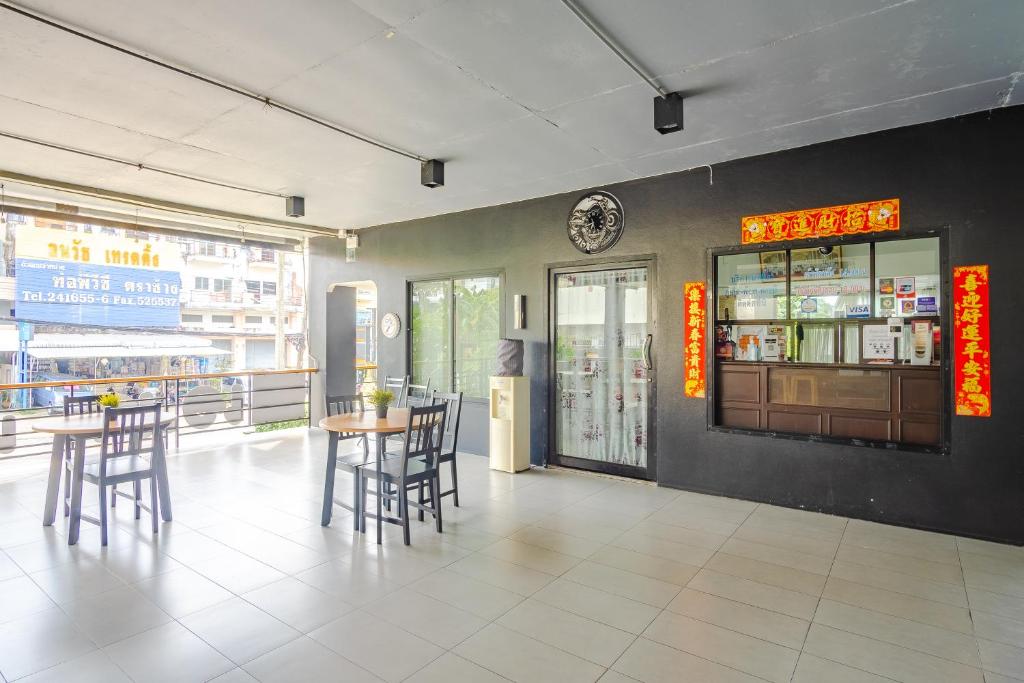 AJ Residence - Resim 9