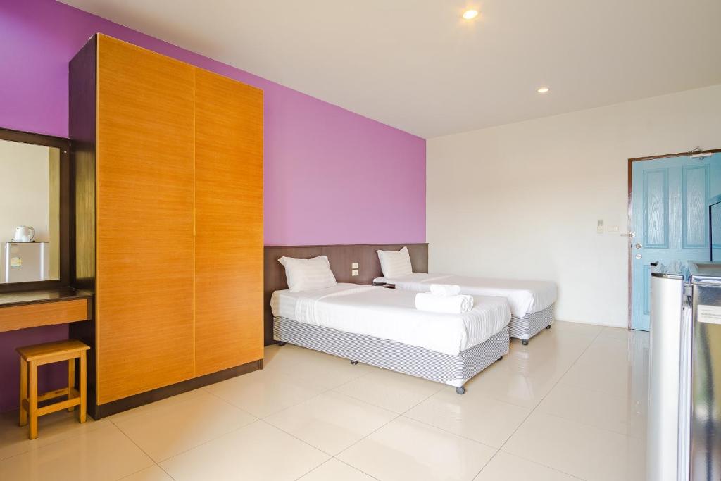 AJ Residence - Standard Twin Room