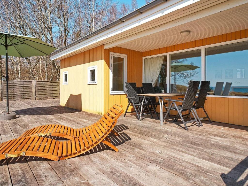 Balkón nebo terasa v ubytování Holiday home Aakirkeby XXIV