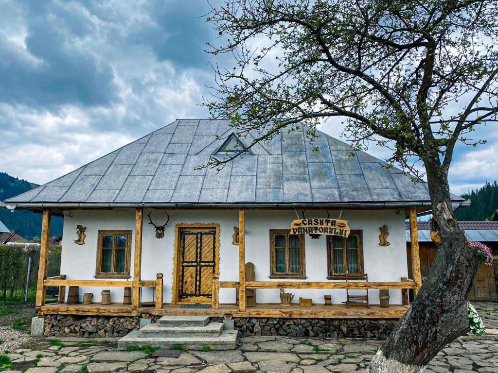 Casuta Vanatorului Campulung Moldovenesc - Three-Bedroom House