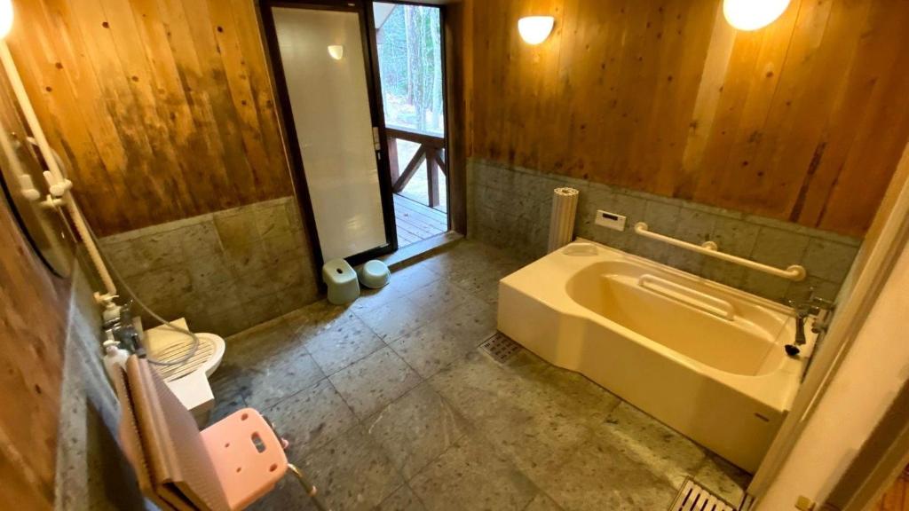 Tabinoteitaku Yakurai Cottageにあるバスルーム