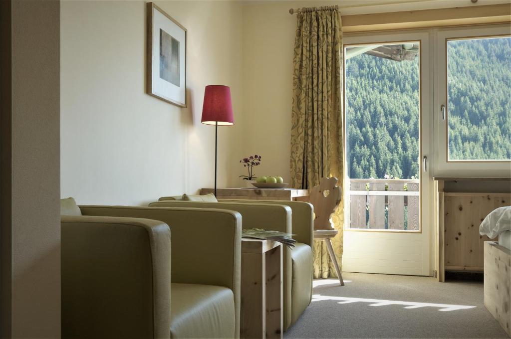 Posedenie v ubytovaní Stern B&B & Suite Apartments