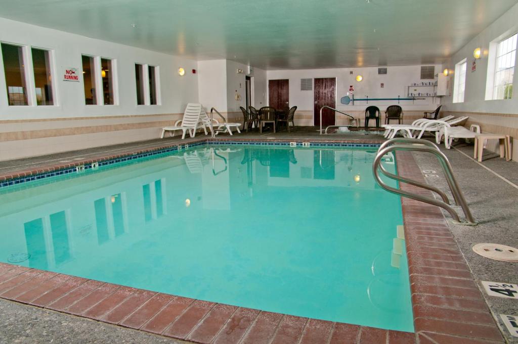 Bazén v ubytování Best Western Plus Wenatchee Downtown Hotel nebo v jeho okolí