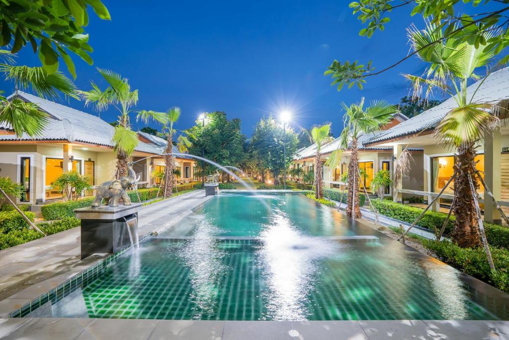 Bazén v ubytování Tontan Resort Cha-am nebo v jeho okolí