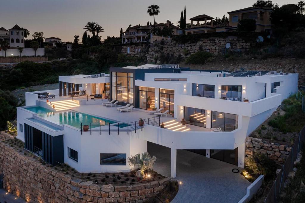 Marbella Modern Palace 6 Bedrooms, Estepona – Bijgewerkte ...