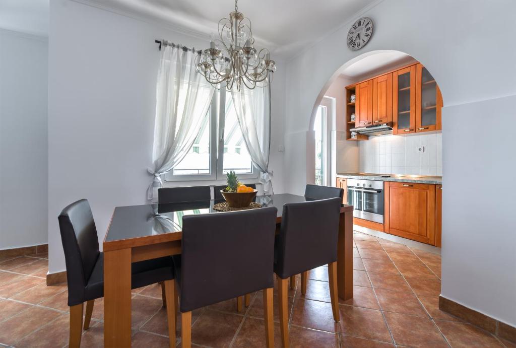 Kuchyňa alebo kuchynka v ubytovaní Villa Anima, Stanici, near Omiš