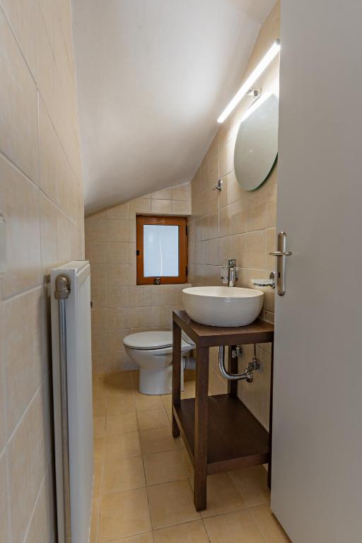 Koupelna v ubytování Linari Villa, a peaceful & cozy 2bdr villa with private pool!