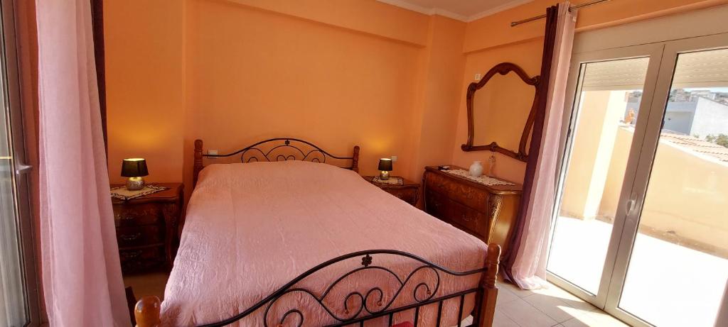 Posteľ alebo postele v izbe v ubytovaní Anastacias Apartment