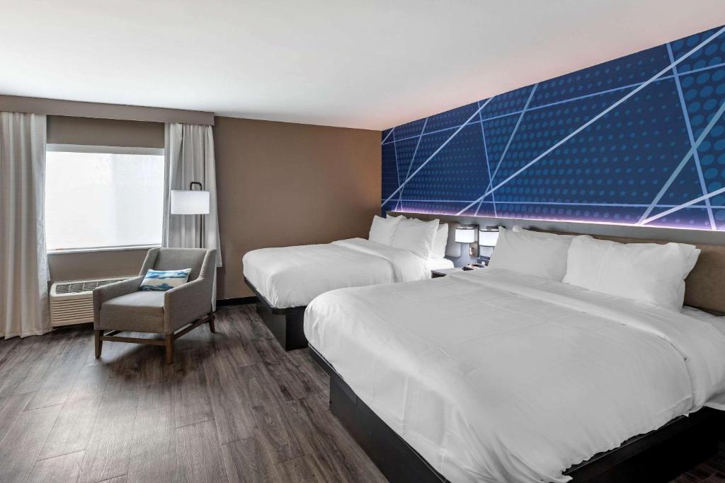 Comfort Inn Mount Pleasant - Racine photo