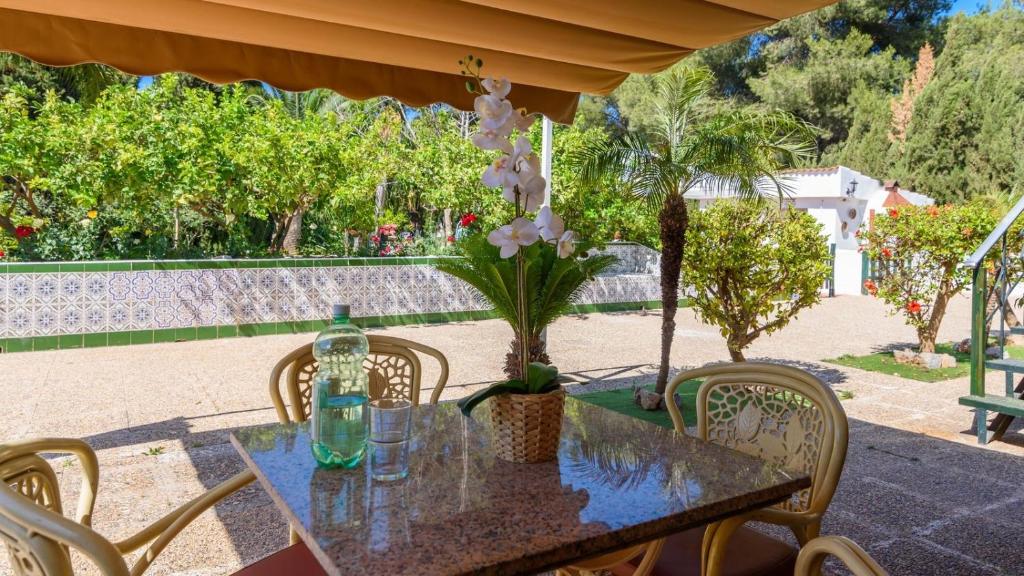 Vonkajšia záhrada v ubytovaní Villa Isabel Malaga - Churriana by Ruralidays