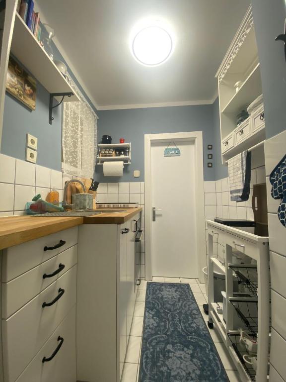 Kuchyňa alebo kuchynka v ubytovaní Das kleine Haus
