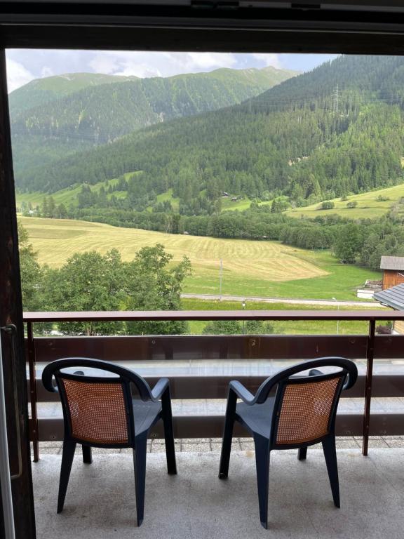 Nespecifikovaný výhled na hory nebo výhled na hory při pohledu z hotelu