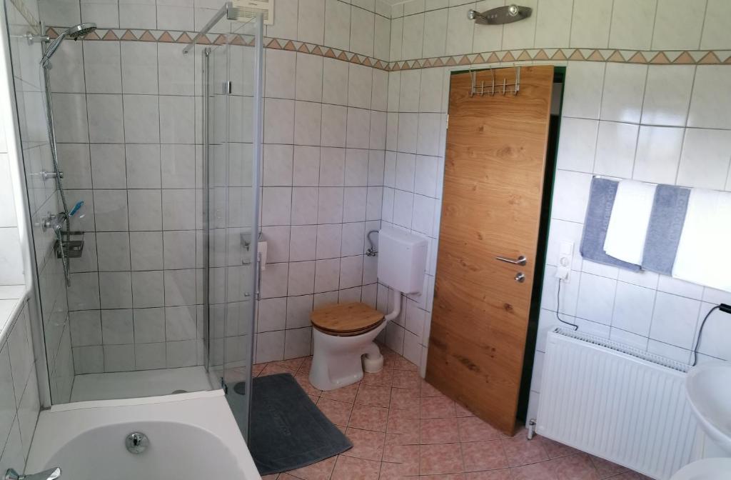 Koupelna v ubytování Haus Alexander