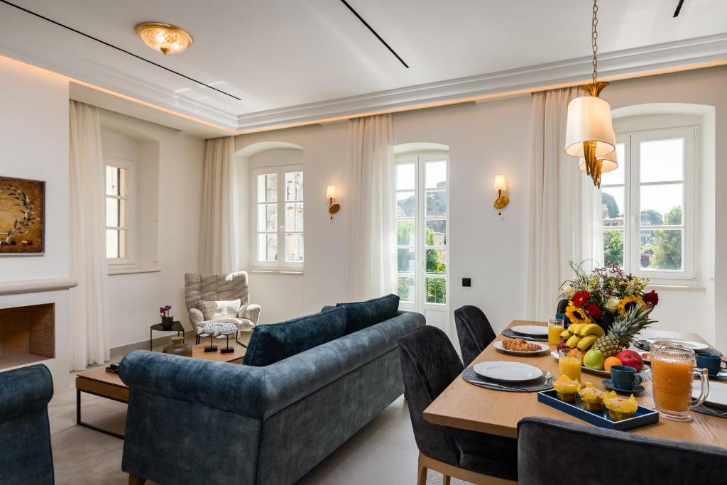 New York Luxury Suites - 18