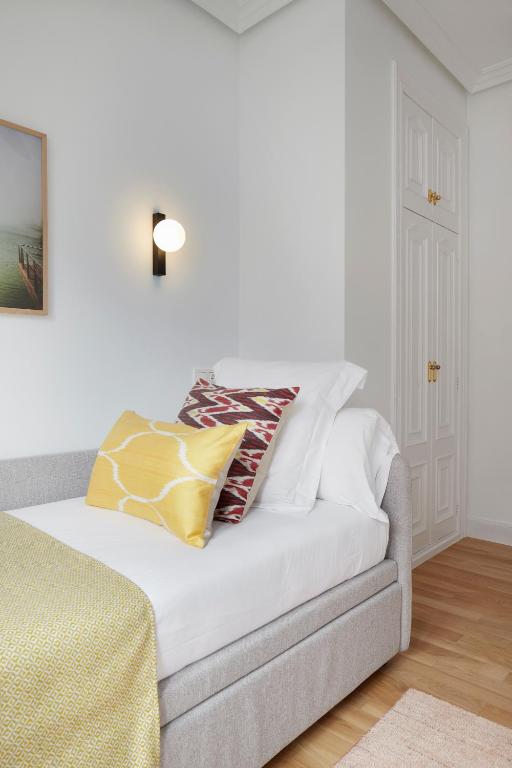 Posteľ alebo postele v izbe v ubytovaní Zubieta Playa 3 by FeelFree Rentals