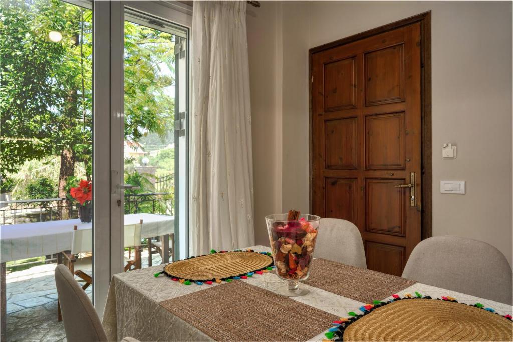 Fotografie z fotogalerie ubytování La Casa de Cambo v destinaci Gaïtánion