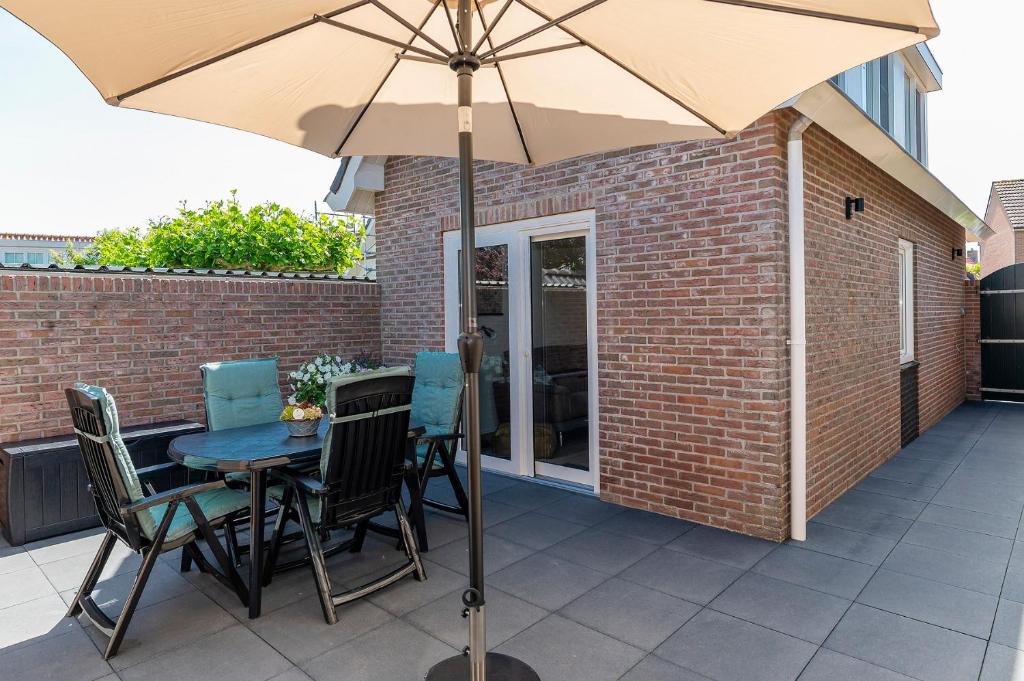 Patio nebo venkovní prostory v ubytování Vakantiehuis '2bijZee' dicht bij Domburg en strand
